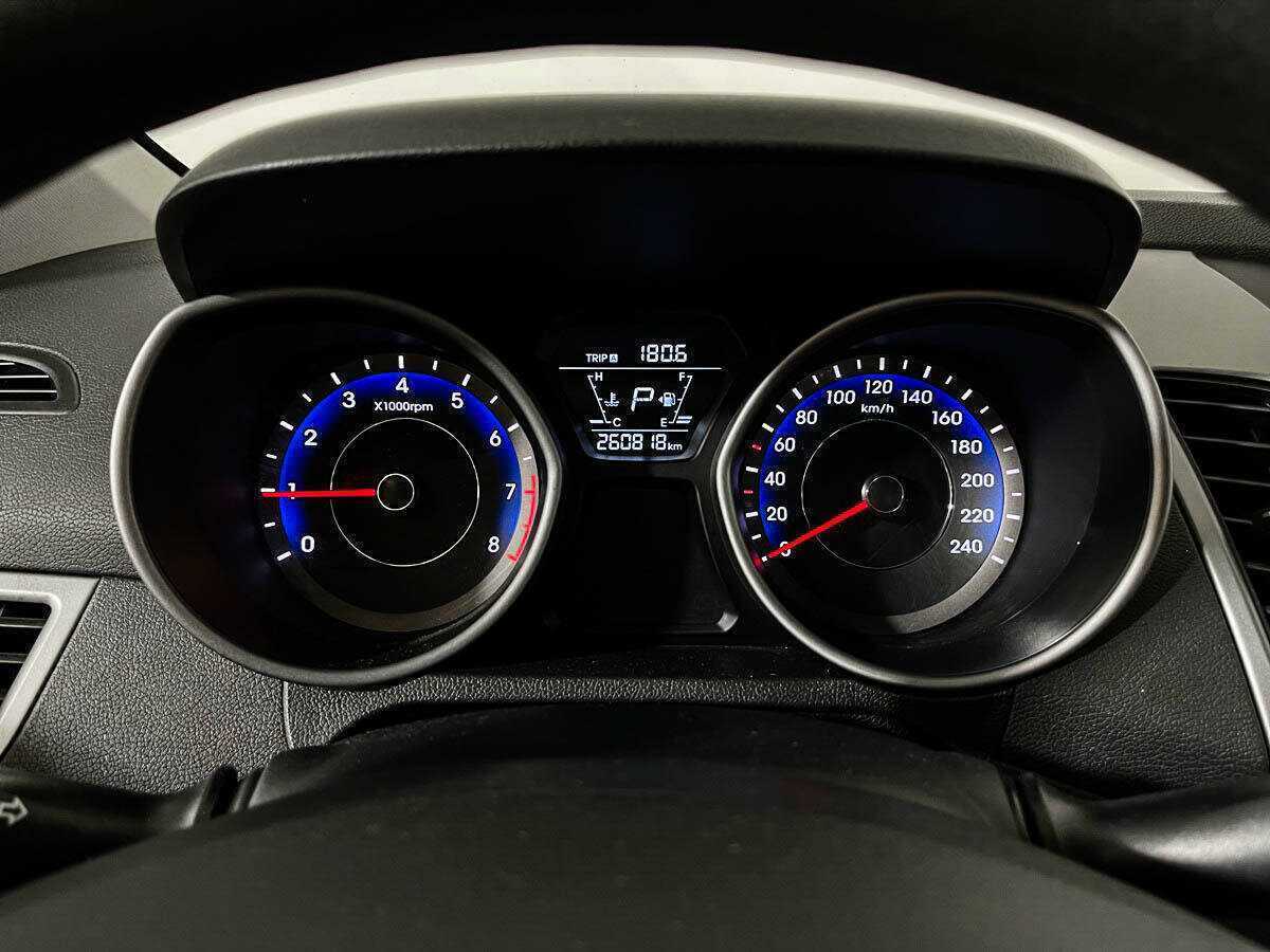 Hyundai Elantra, 2015 Фото №11