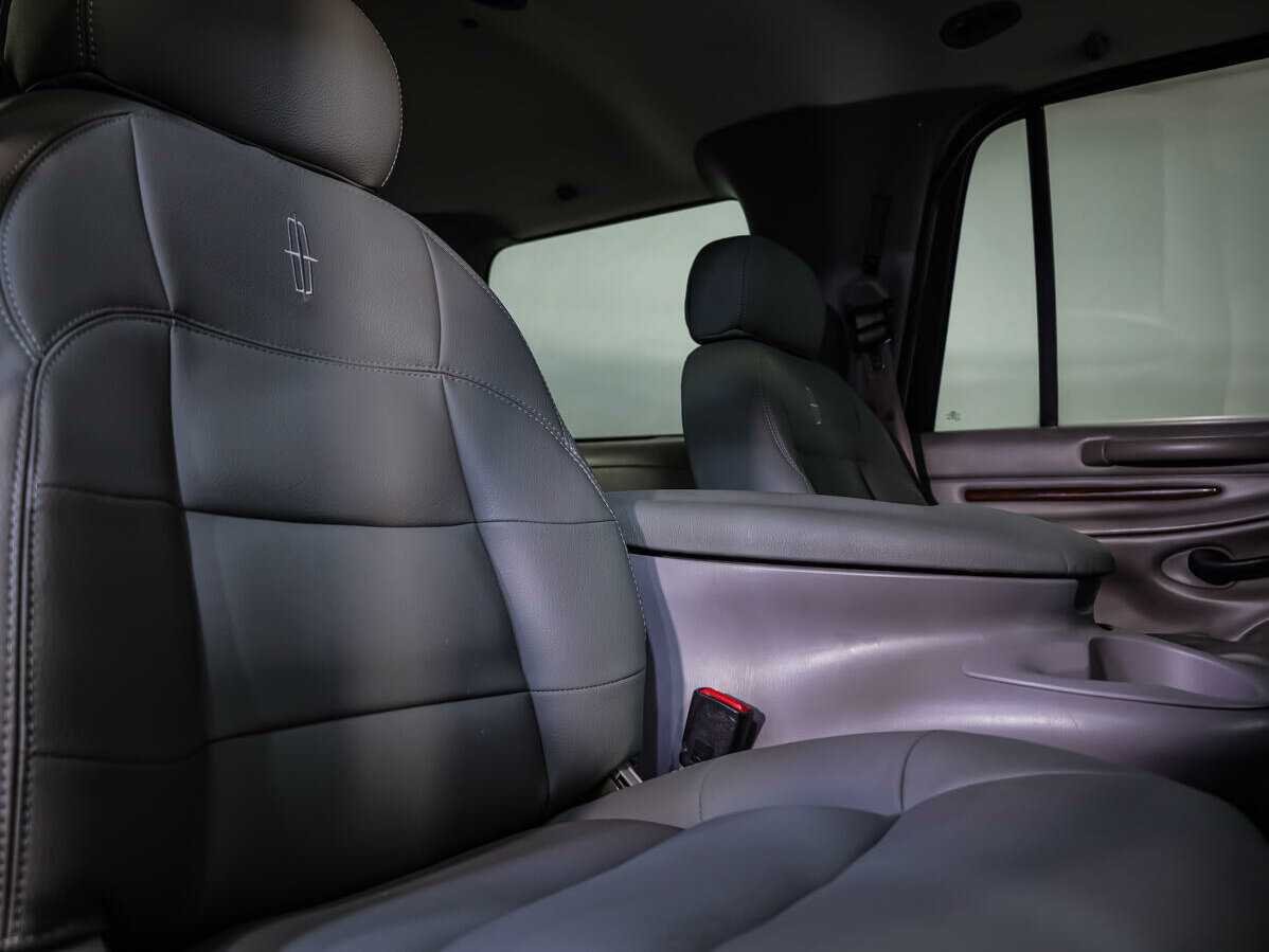 Lincoln Navigator, 1999 Фото №12
