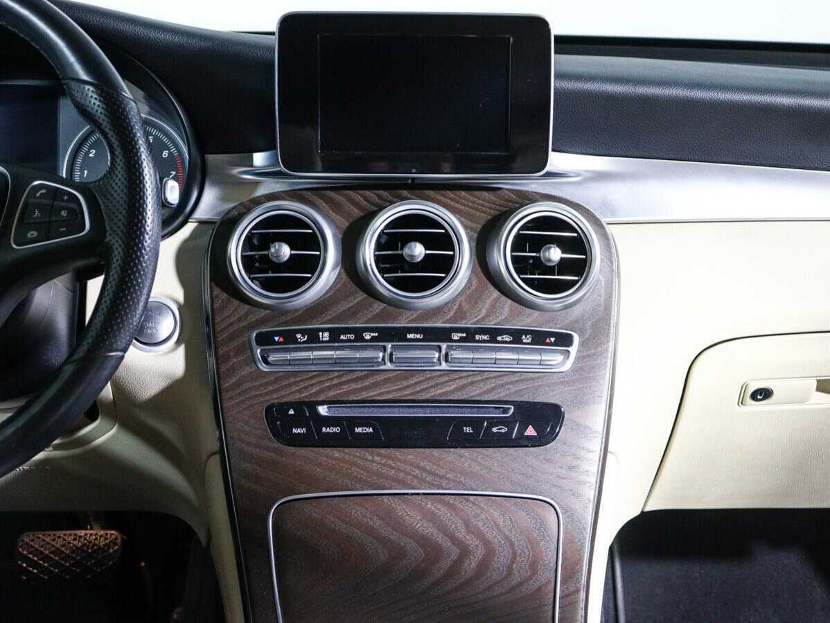 Mercedes-Benz GLC Coupe 300, 2017 Фото №9