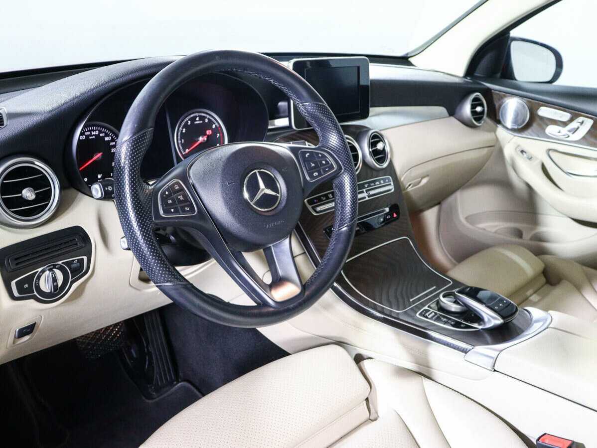 Mercedes-Benz GLC Coupe 300, 2017 Фото №10