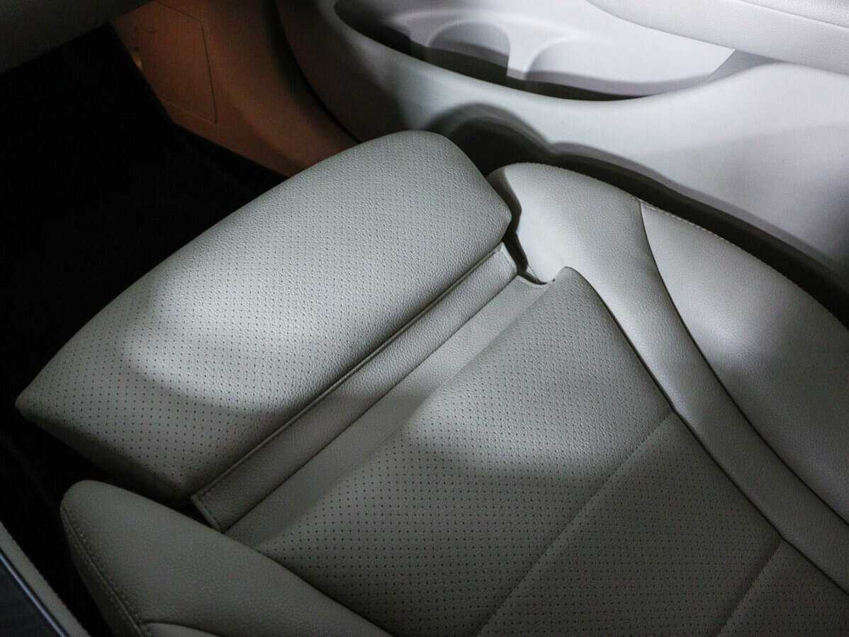 Mercedes-Benz GLC Coupe 300, 2017 Фото №21