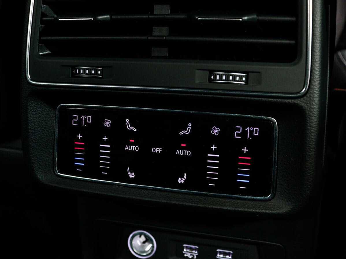 Audi Q8 55 TFSI, 2018 Фото №15