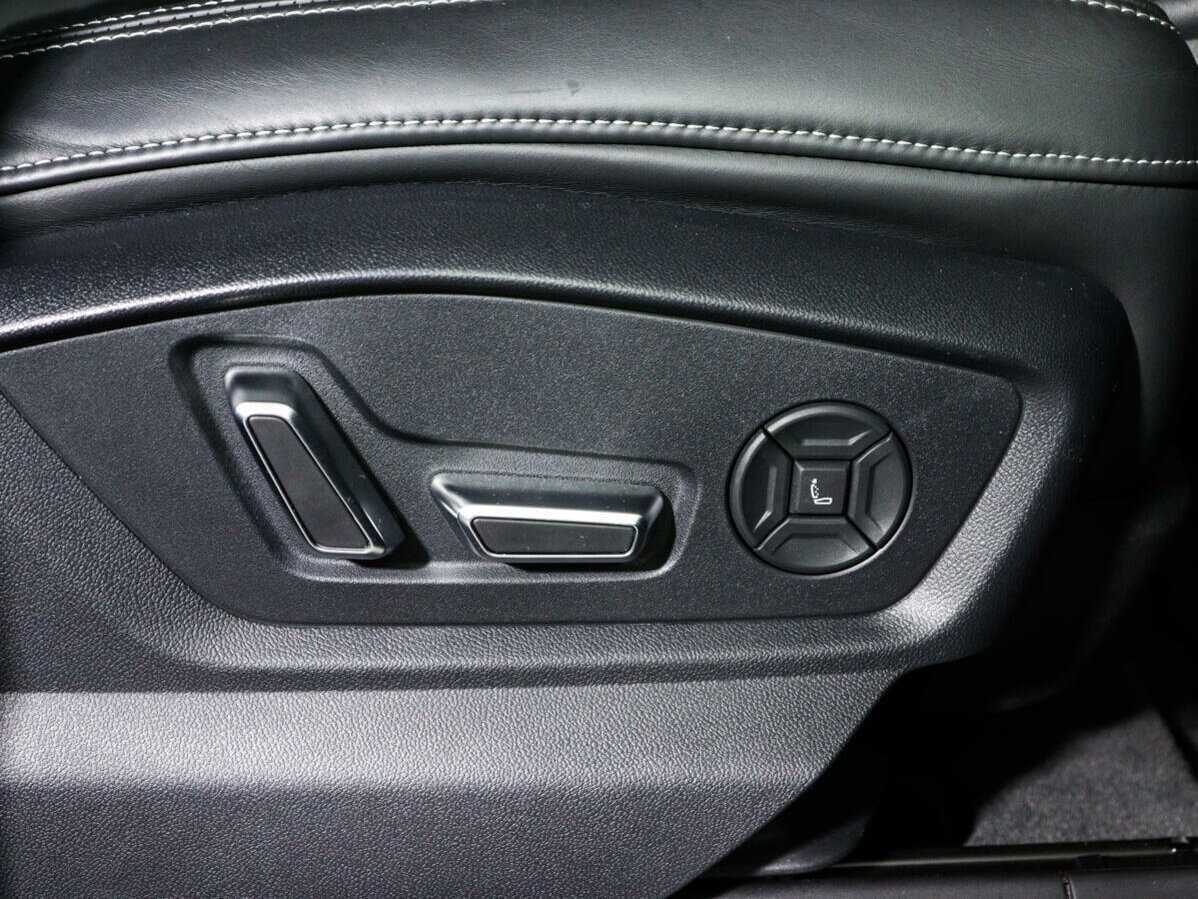 Audi Q8 55 TFSI, 2018 Фото №16