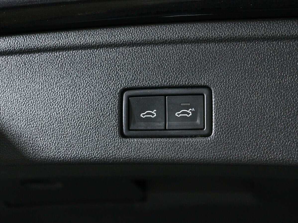 Volkswagen Touareg, 2020 Фото №16