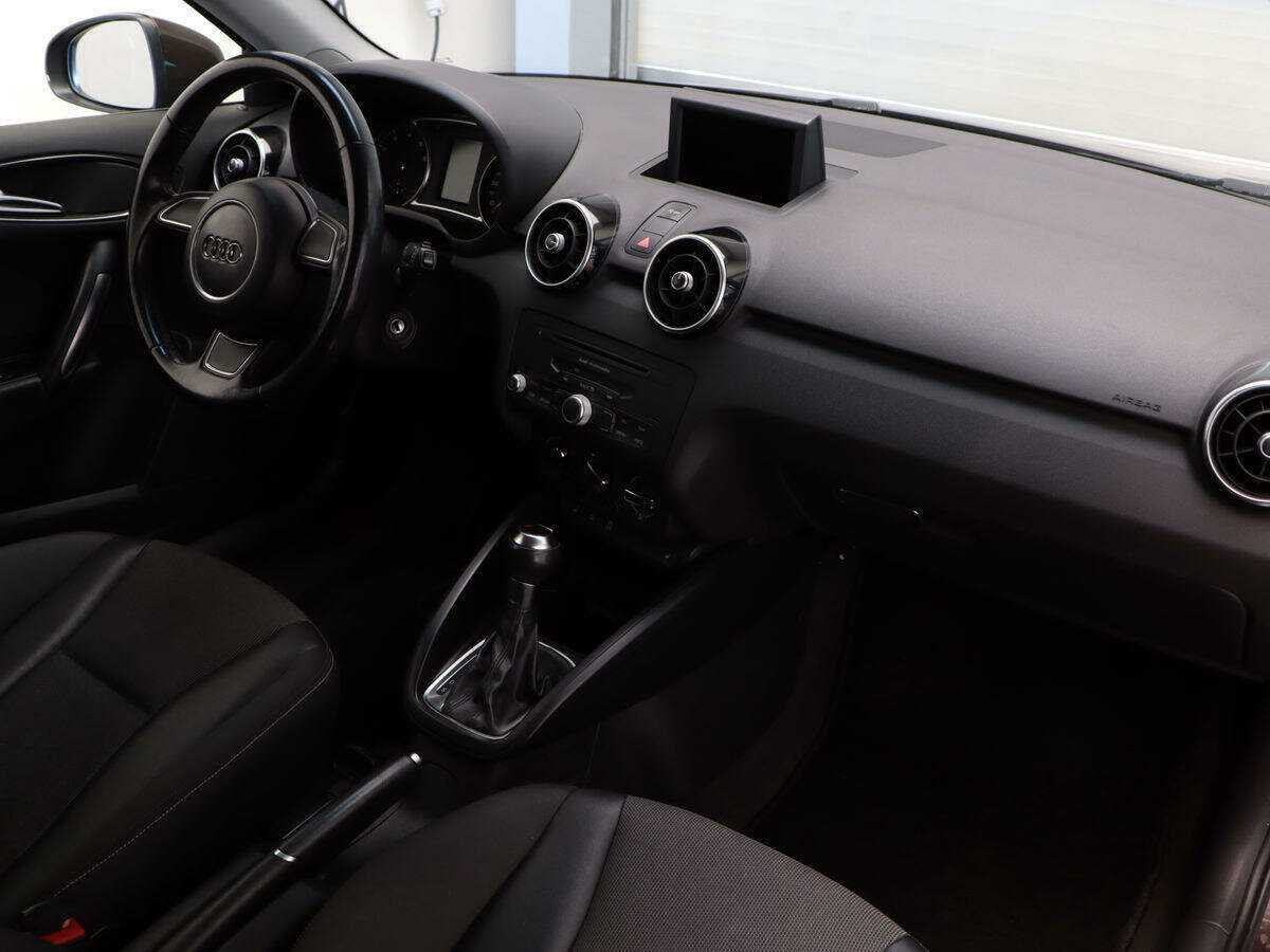 Audi A1, 2011 Фото №7