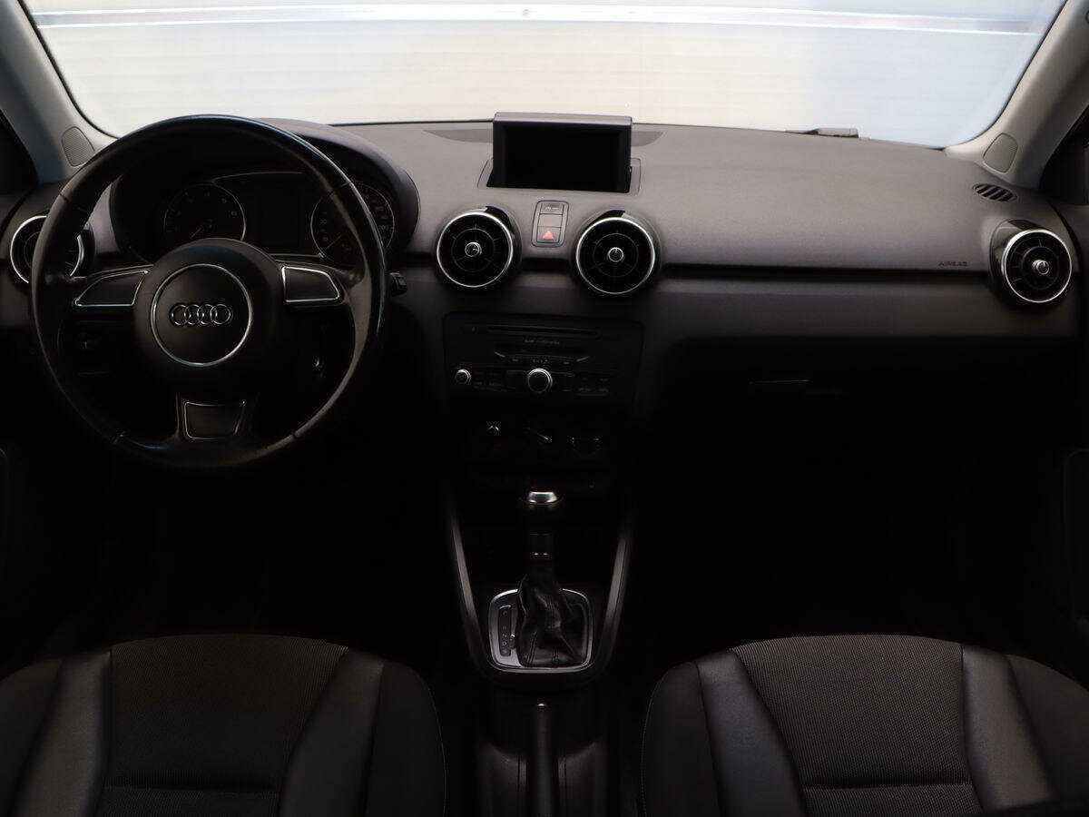Audi A1, 2011 Фото №9