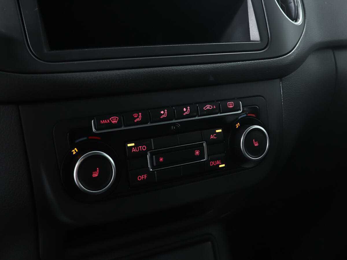 Volkswagen Golf Plus, 2011 Фото №12