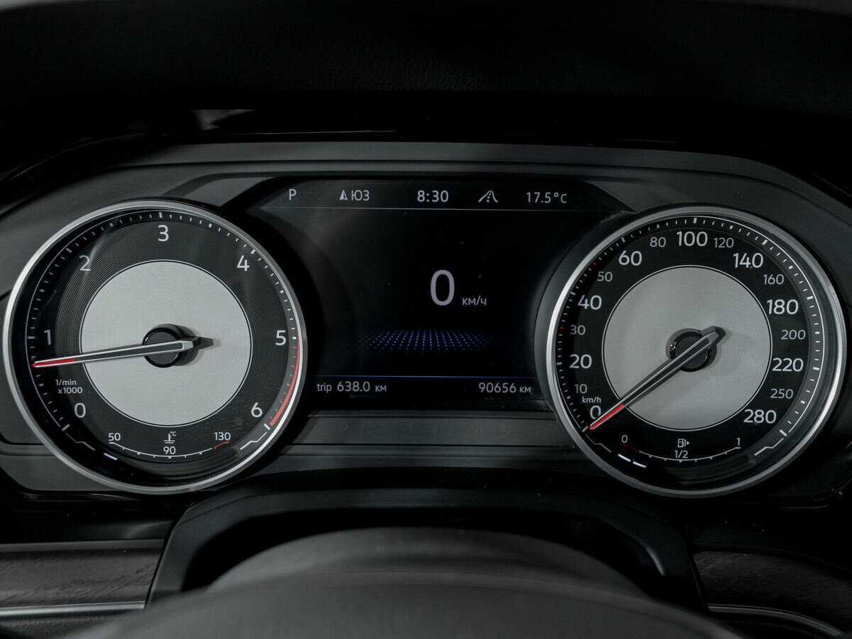 Volkswagen Touareg, 2018 Фото №11