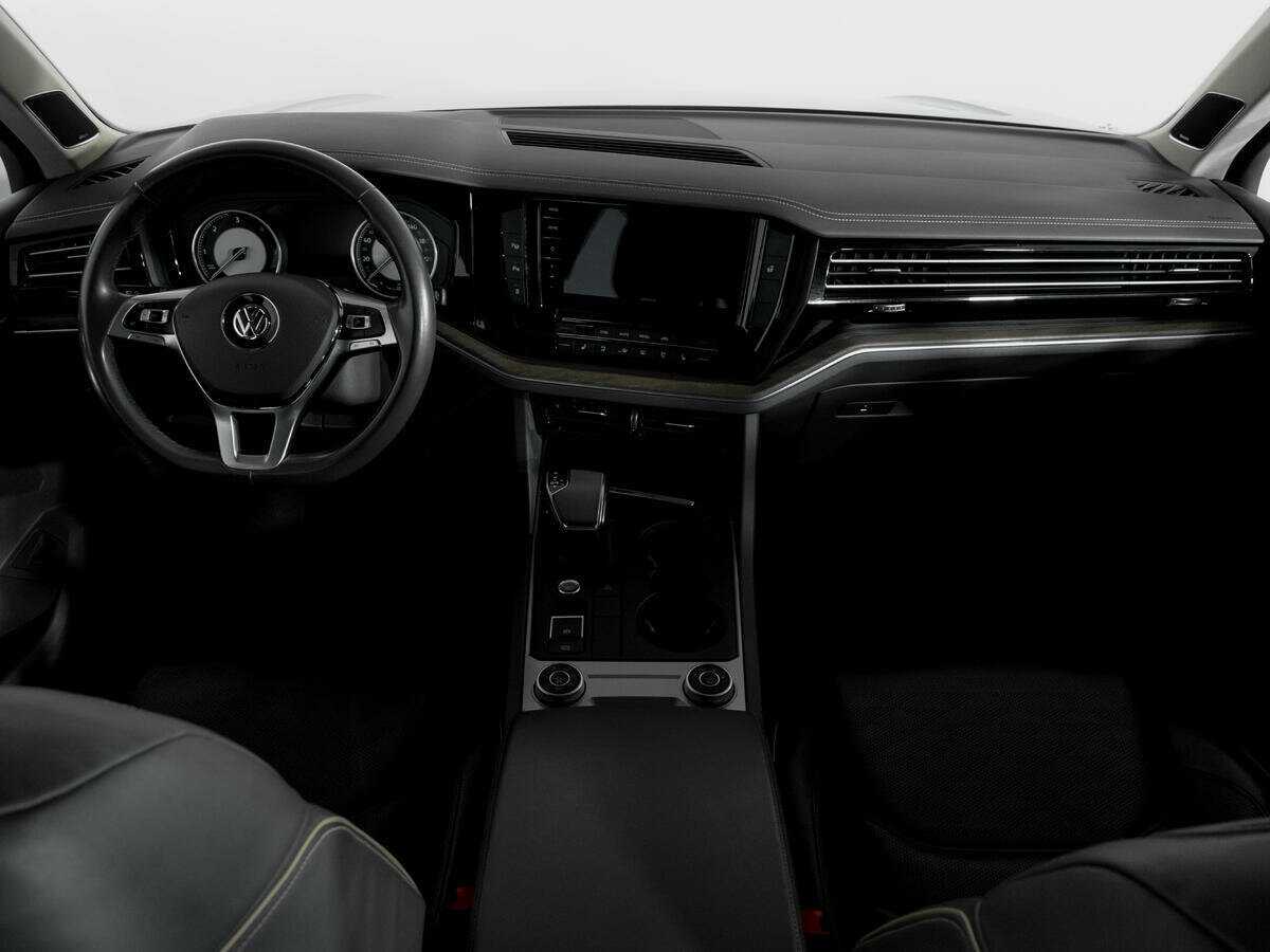 Volkswagen Touareg, 2018 Фото №12
