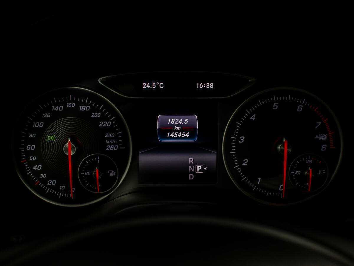 Mercedes-Benz GLA 200, 2018 Фото №10