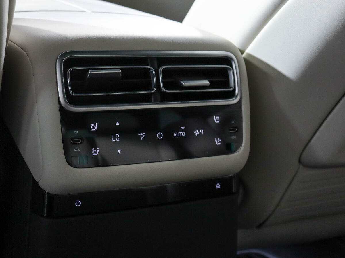 LiXiang L7 52.3 kWh, 2024 Фото №15