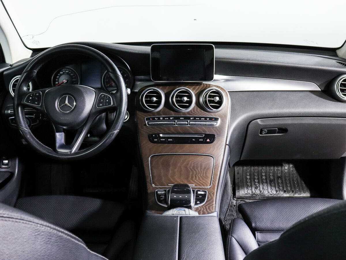 Mercedes-Benz GLC 300, 2017 Фото №10