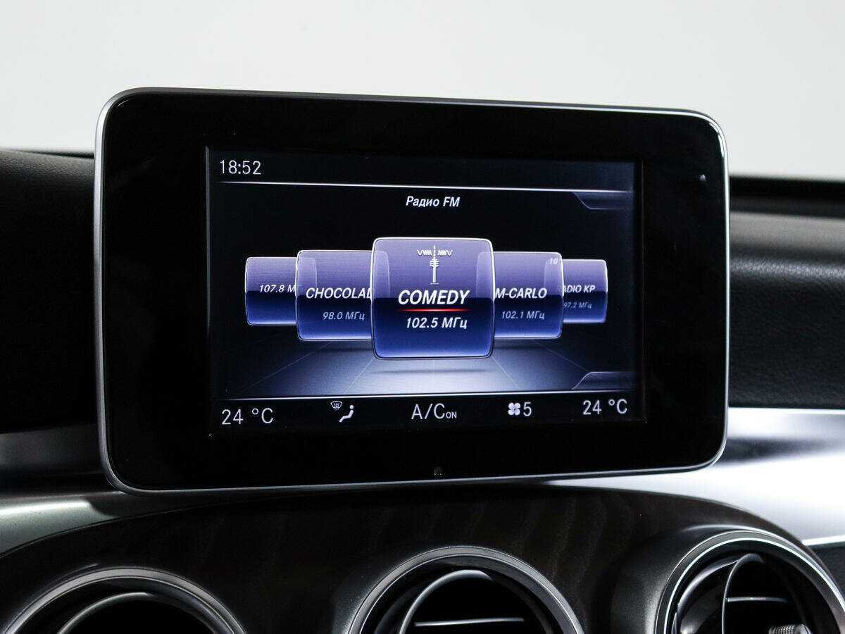 Mercedes-Benz GLC 300, 2017 Фото №19