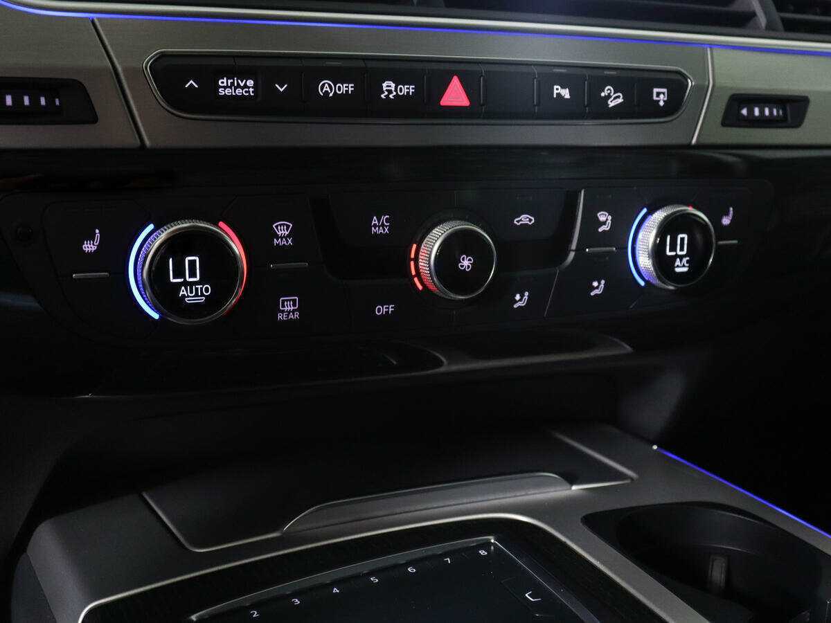 Audi Q7, 2015 Фото №13