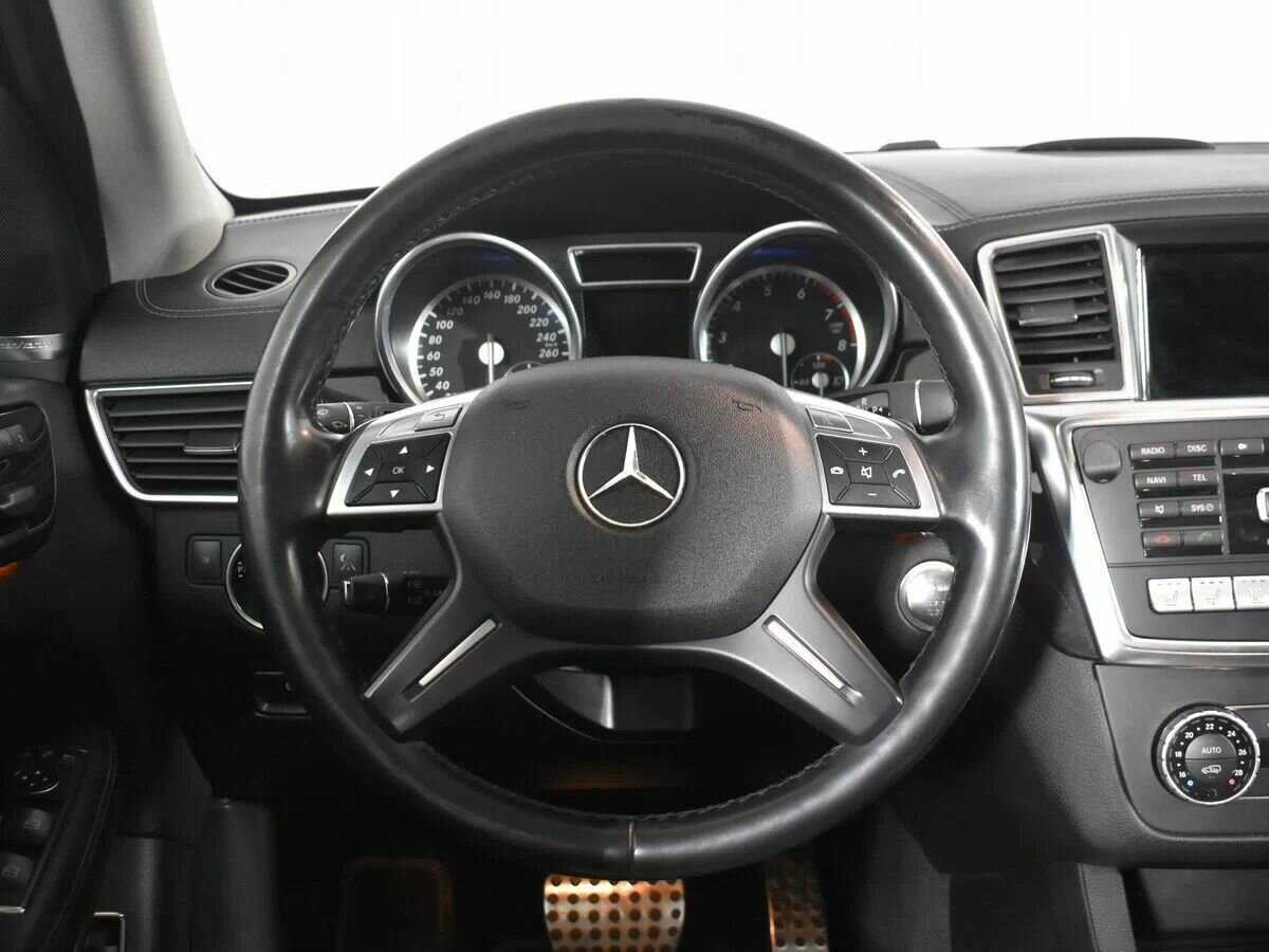 Mercedes-Benz GL-Класс 500, 2013 Фото №20