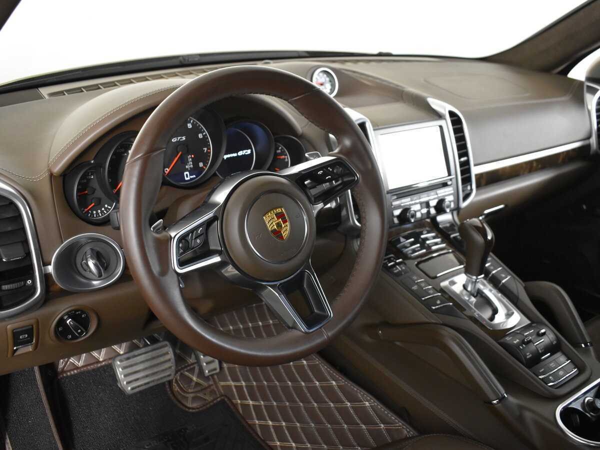 Porsche Cayenne GTS, 2015 Фото №14