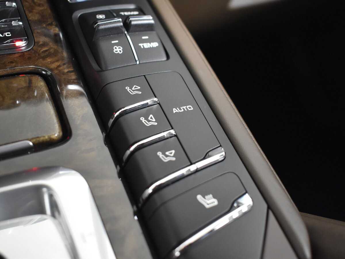 Porsche Cayenne GTS, 2015 Фото №25