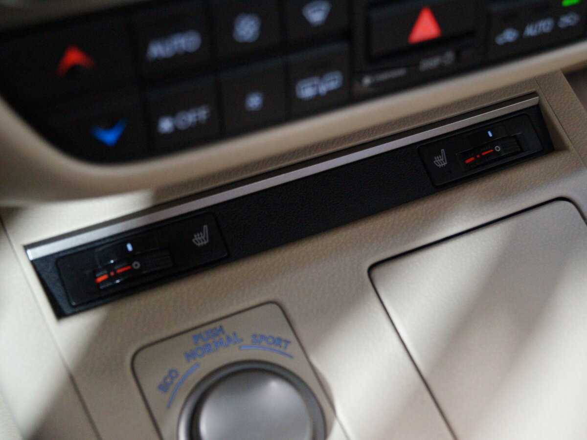 Lexus ES 250, 2012 Фото №20