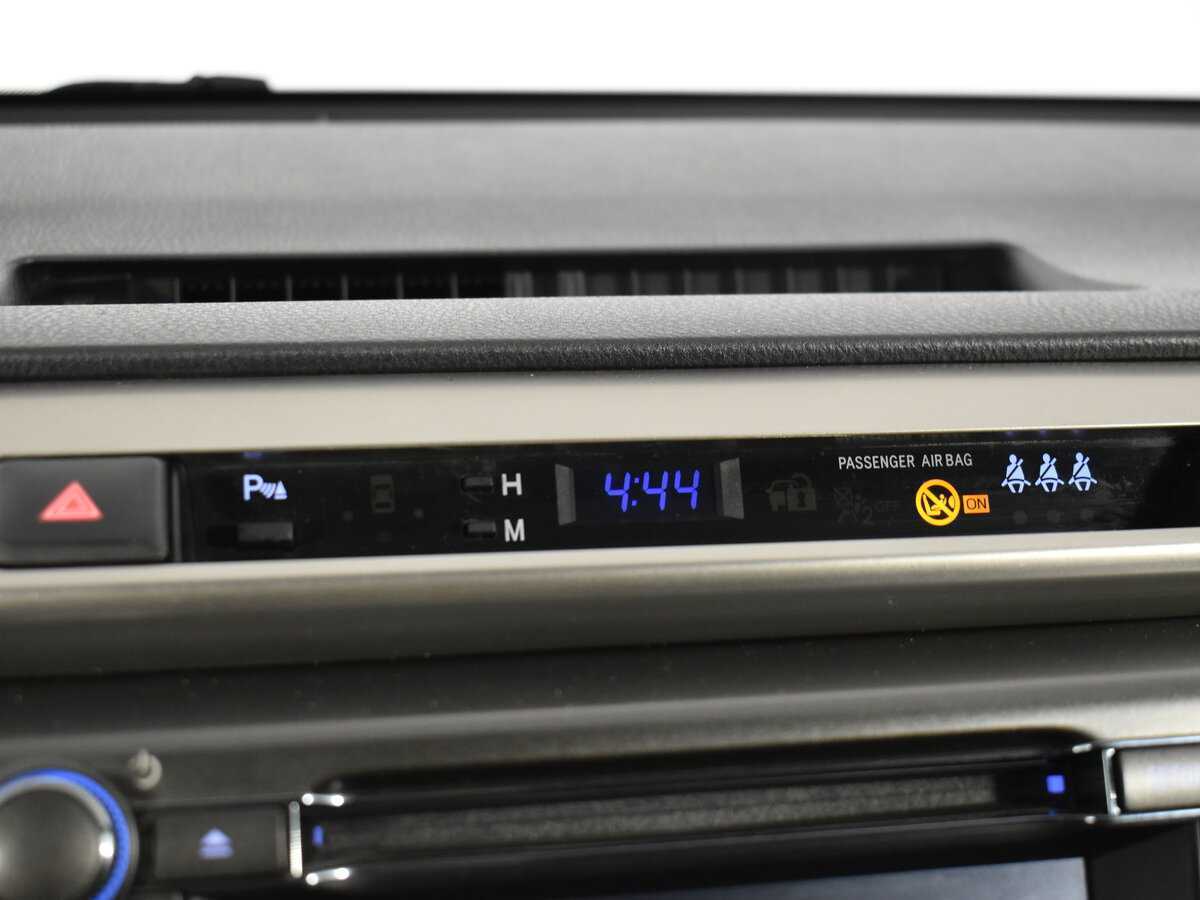 Toyota RAV4, 2015 Фото №18