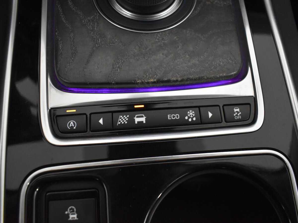 Jaguar XE, 2016 Фото №17