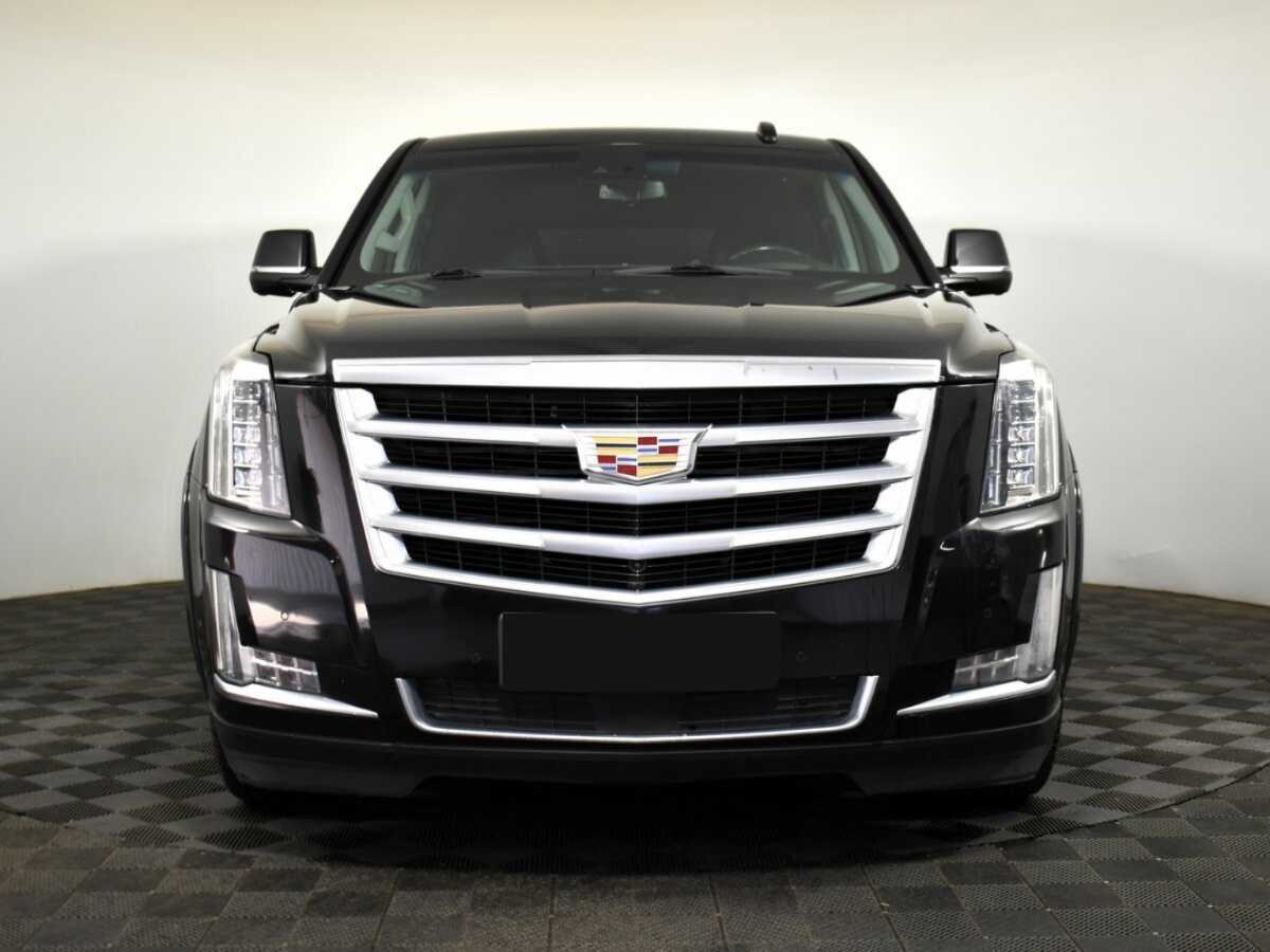 Cadillac Escalade, 2018 - 115 000 км. | Фото №2