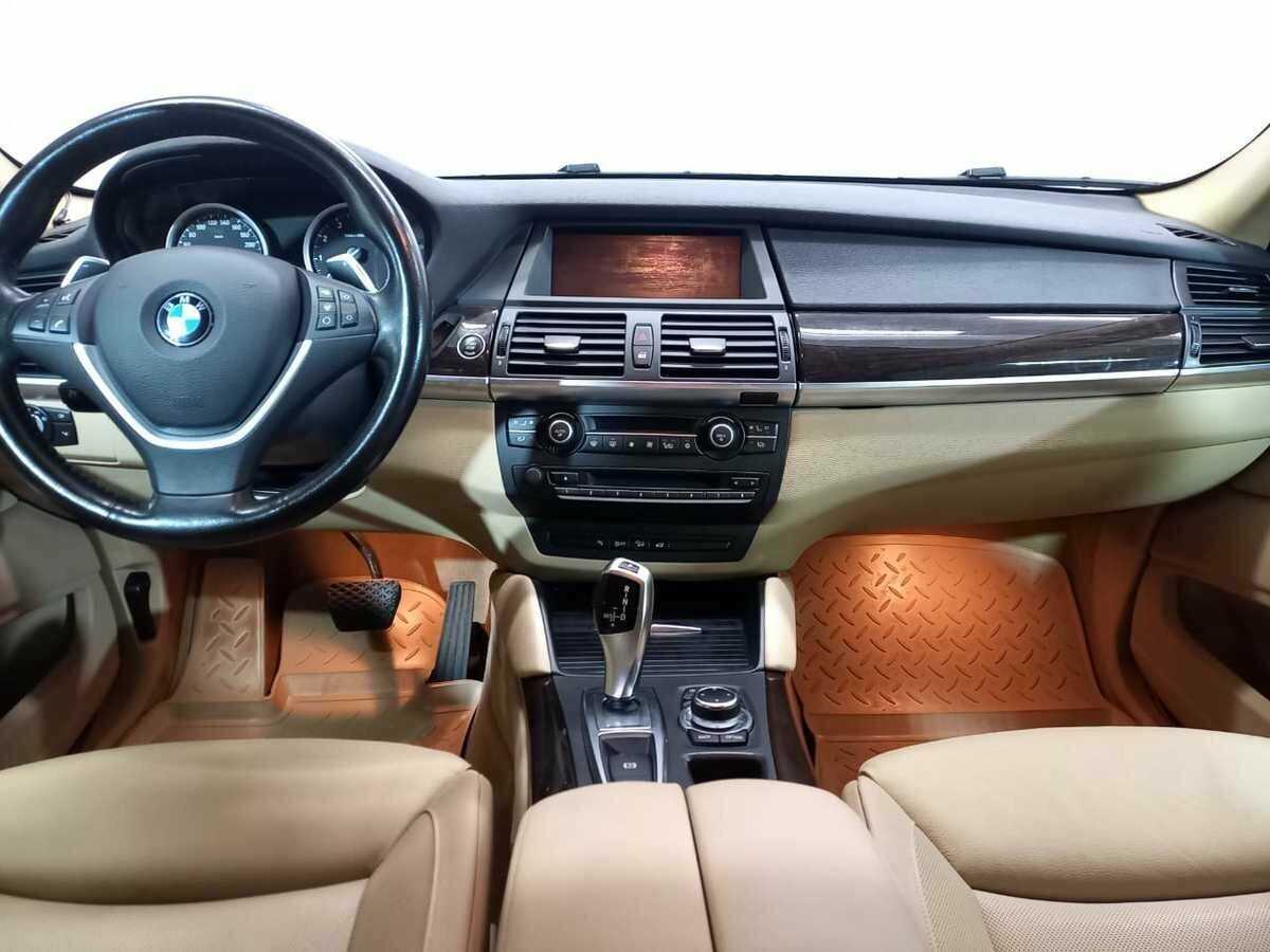 BMW X6 50i, 2012 Фото №9