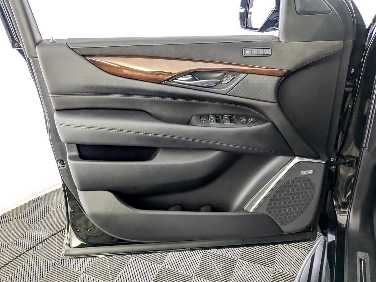 Cadillac Escalade, 2018 Фото №15