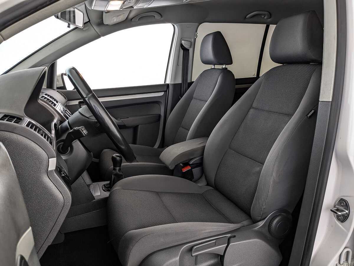 Volkswagen Touran, 2012 Фото №16