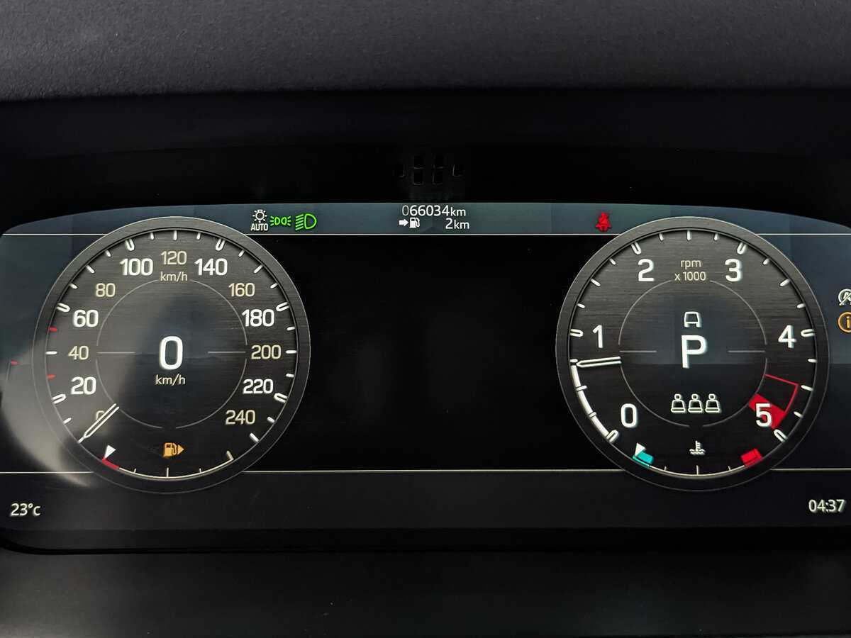 Land Rover Defender 110, 2021 Фото №12