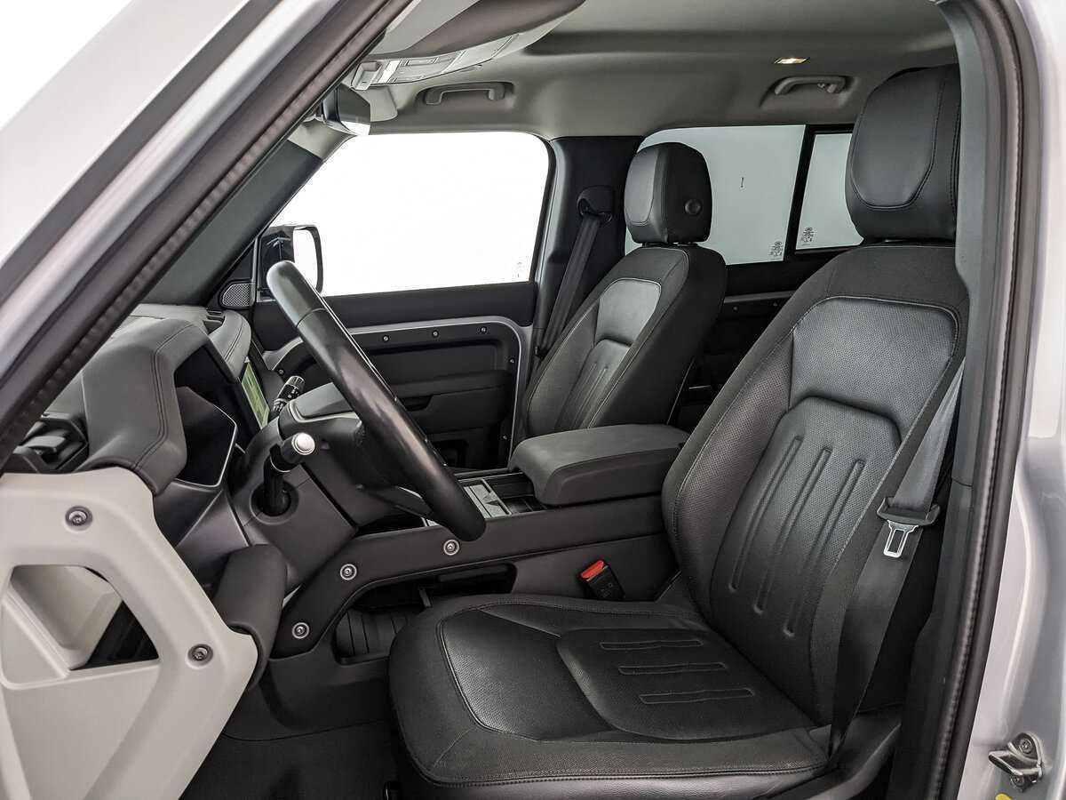 Land Rover Defender 110, 2021 Фото №16