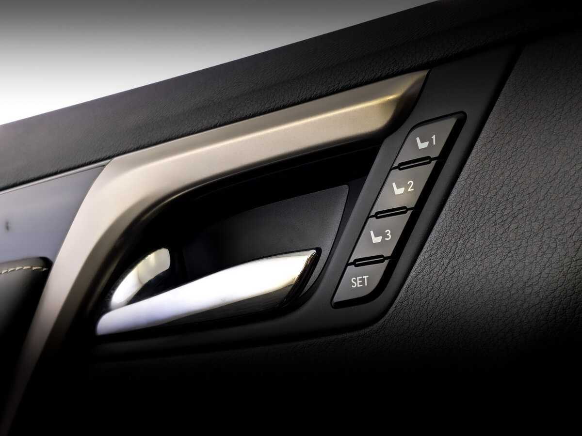 Lexus RX 300, 2020 Фото №17