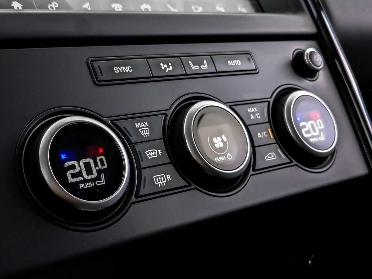 Land Rover Discovery, 2020 Фото №24