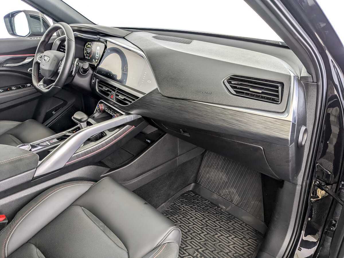 Geely Tugella, 2023 Фото №9