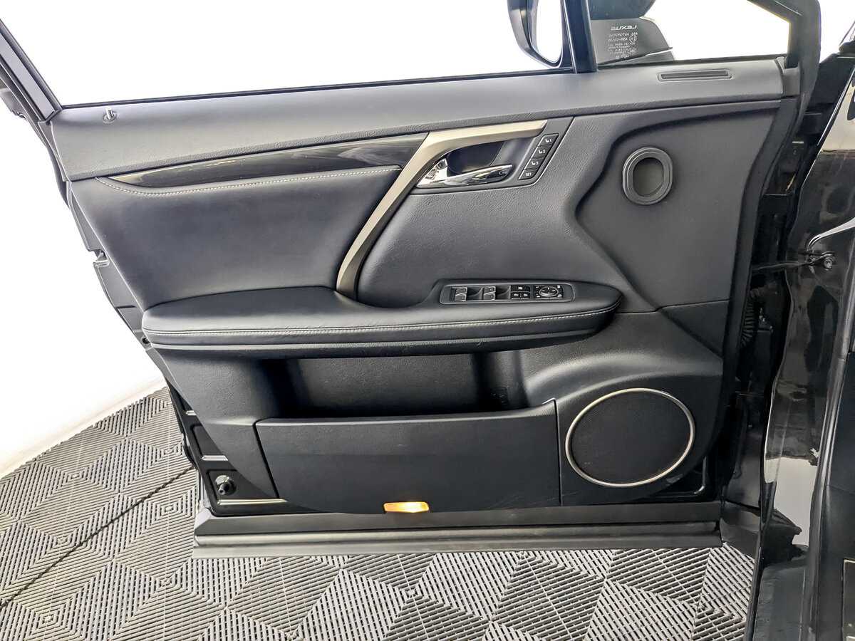 Lexus RX 300, 2020 Фото №14