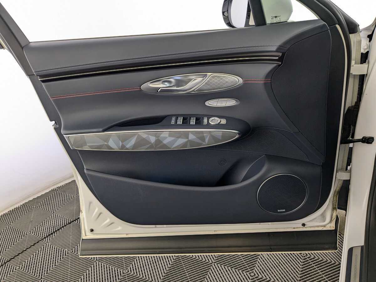 Genesis GV70, 2022 Фото №14