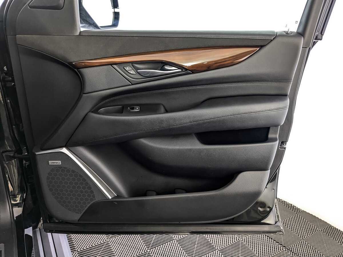 Cadillac Escalade, 2018 Фото №20