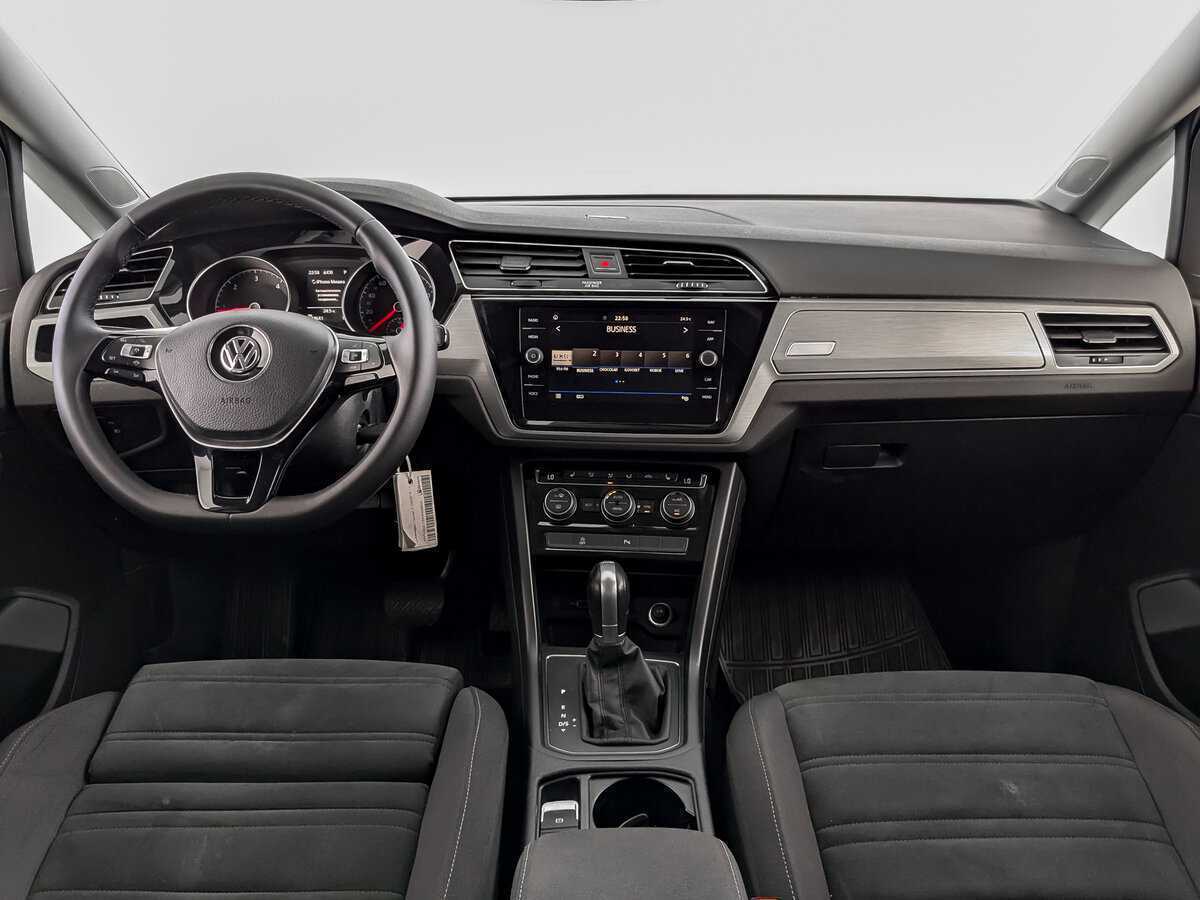 Volkswagen Touran, 2018 Фото №11