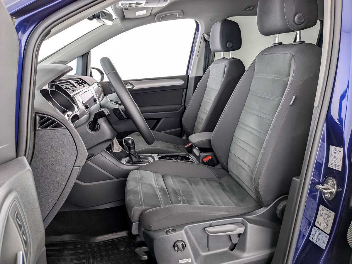 Volkswagen Touran, 2018 Фото №14