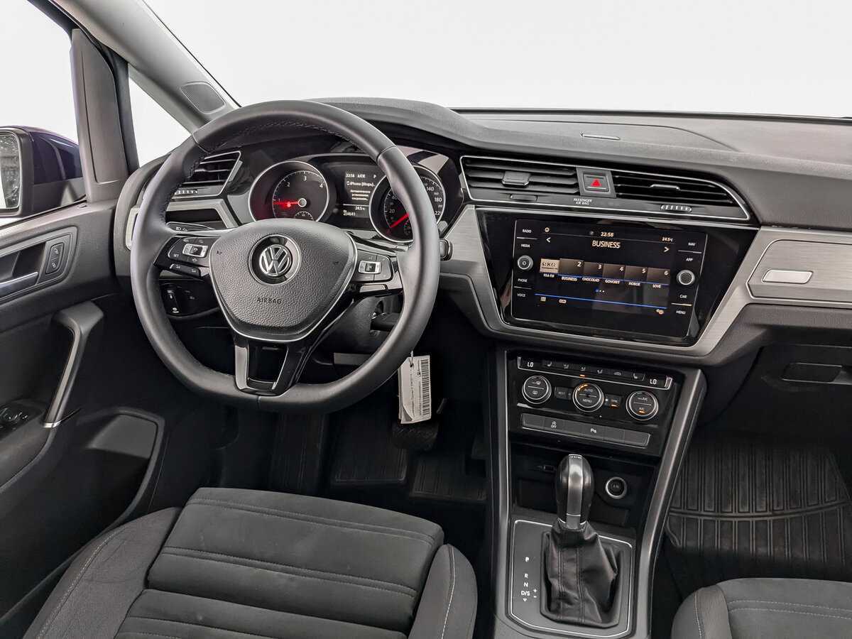 Volkswagen Touran, 2018 Фото №23