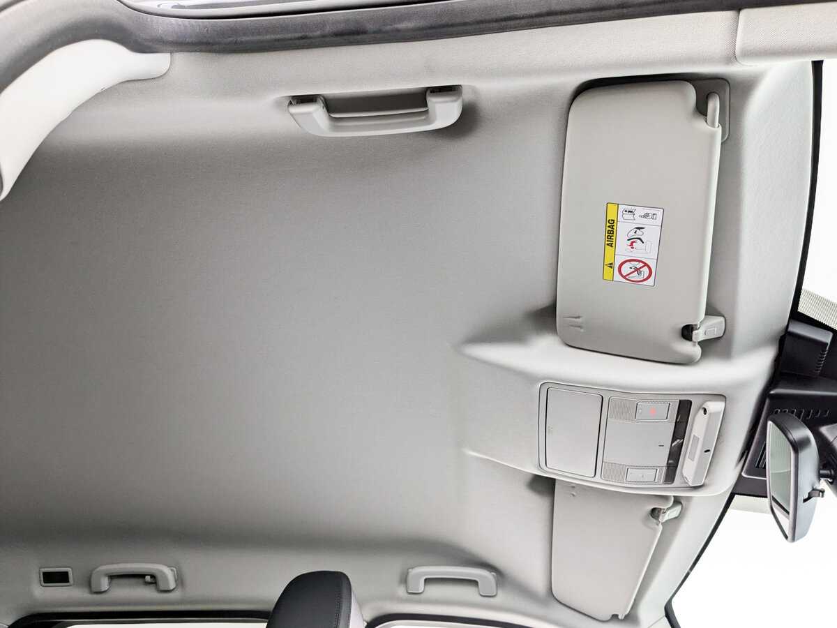 Land Rover Discovery Sport, 2017 Фото №19