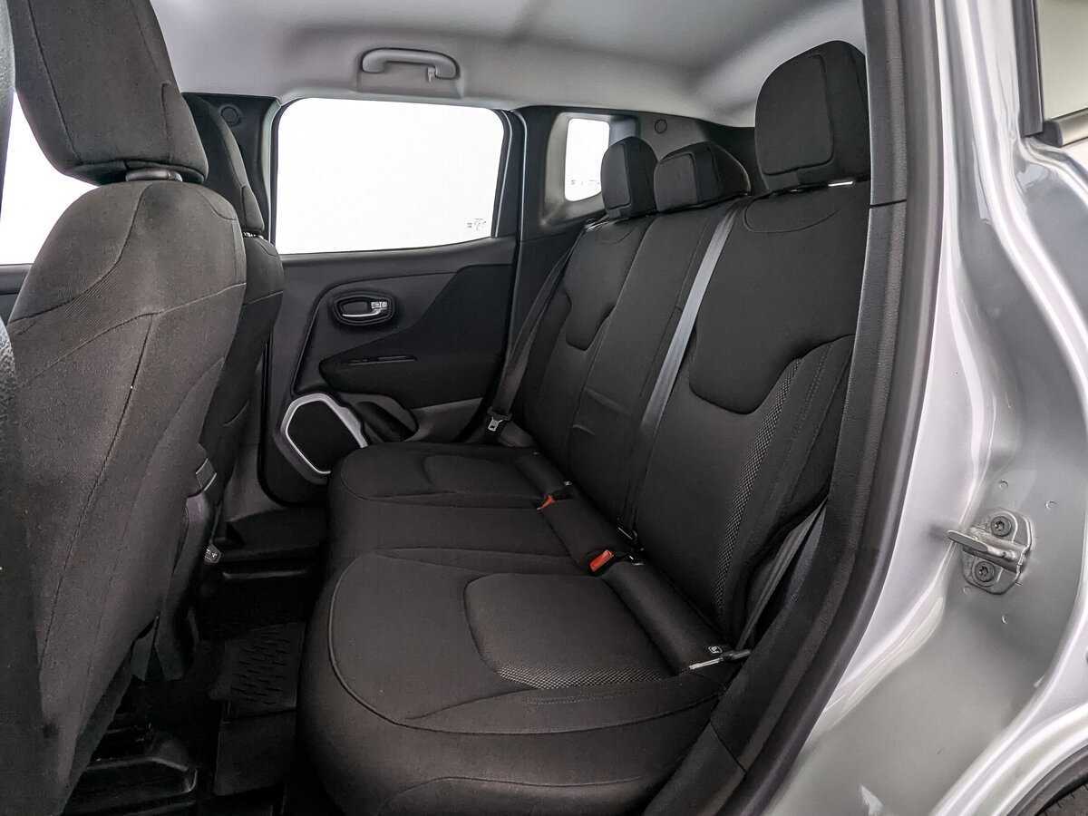 Jeep Renegade, 2018 Фото №14