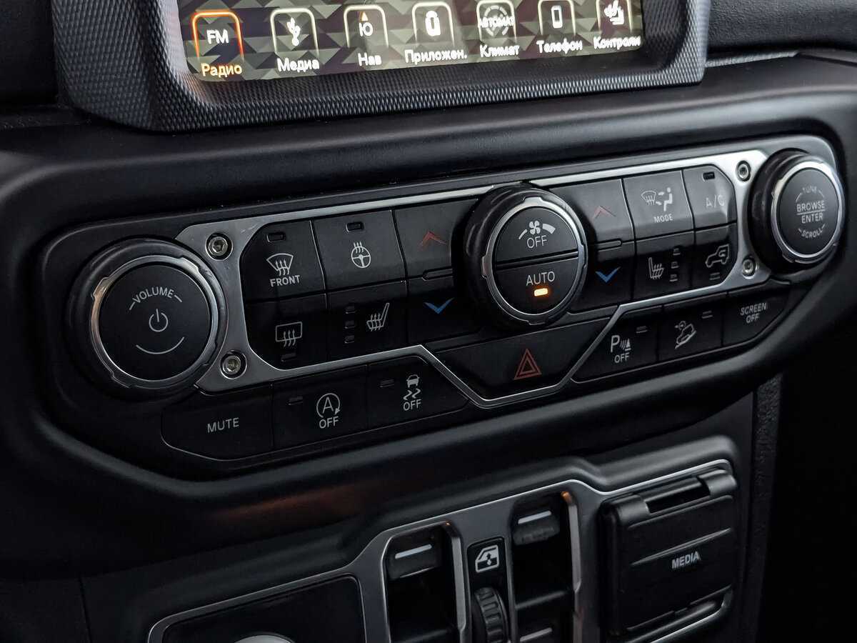 Jeep Wrangler, 2019 Фото №17