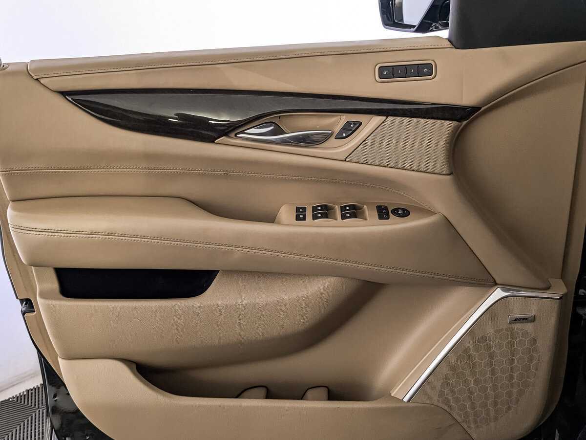 Cadillac Escalade, 2018 Фото №15