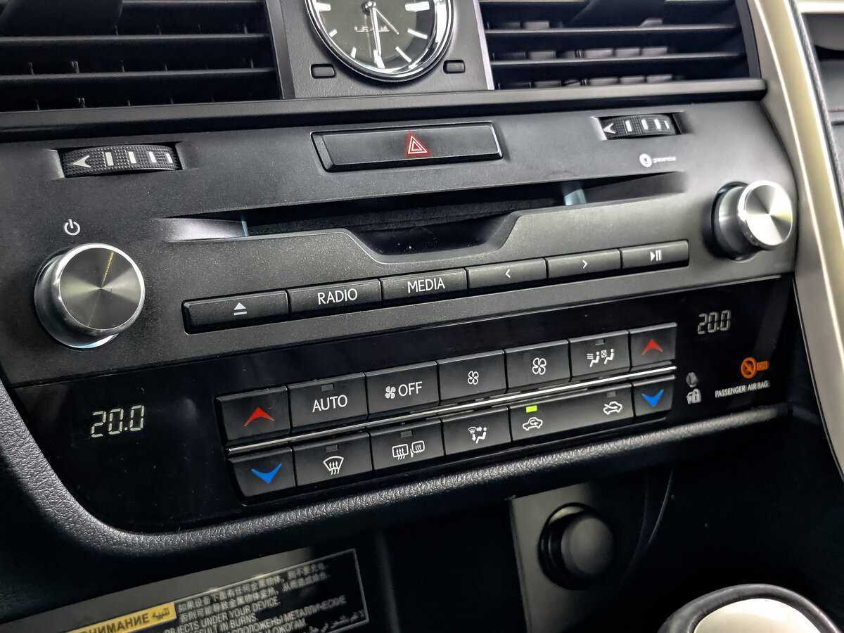 Lexus RX 200t, 2017 Фото №17