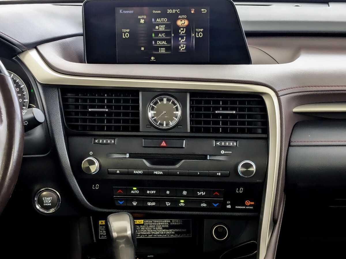 Lexus RX 200t, 2017 Фото №13