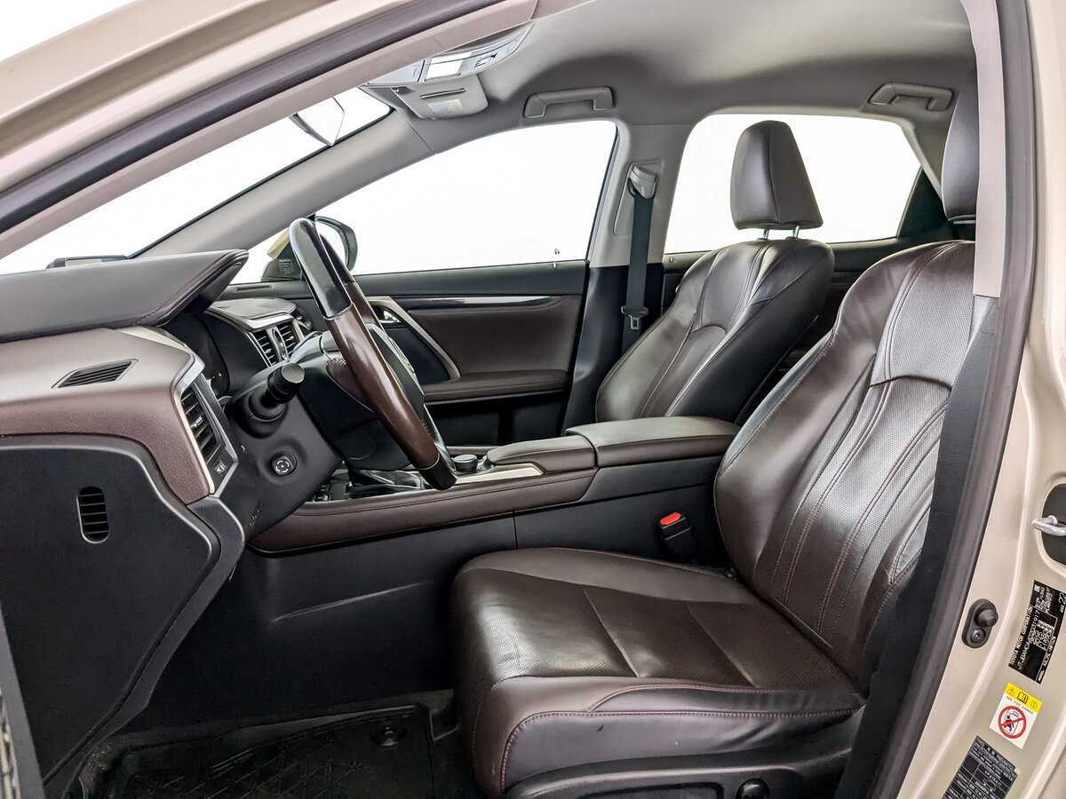 Lexus RX 200t, 2017 Фото №16