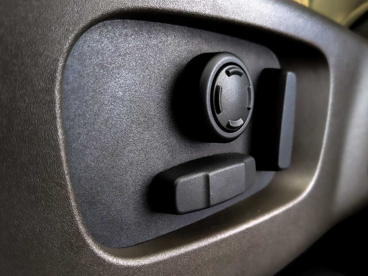 Land Rover Range Rover Sport, 2018 Фото №16