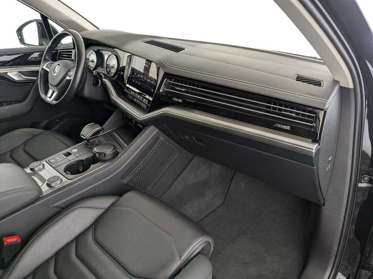 Volkswagen Touareg, 2020 Фото №9