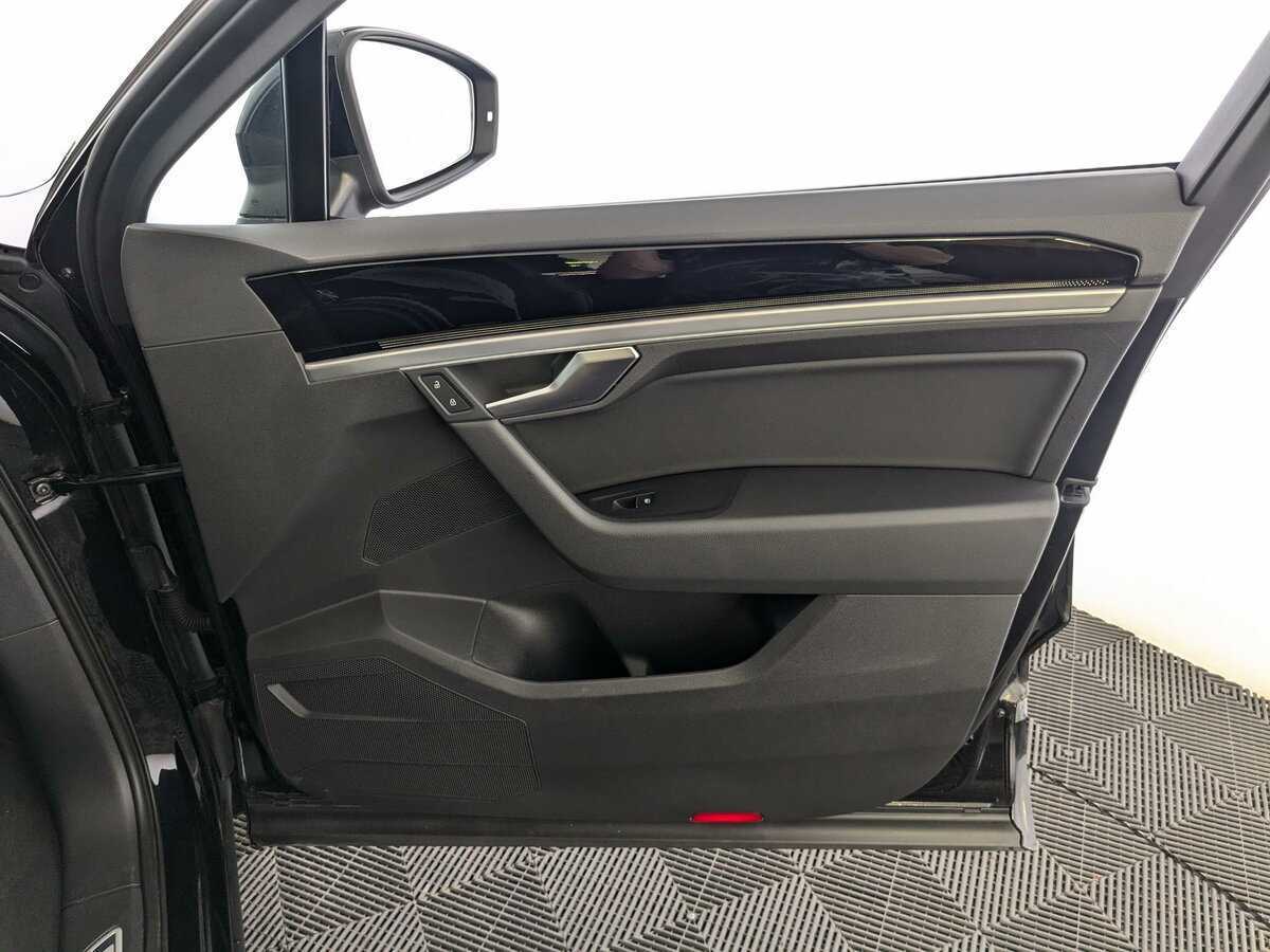 Volkswagen Touareg, 2020 Фото №21