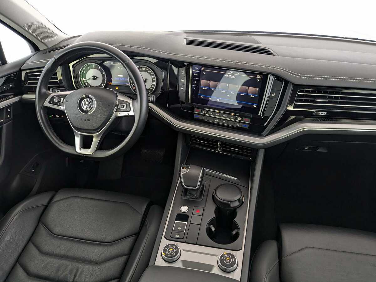 Volkswagen Touareg, 2020 Фото №23